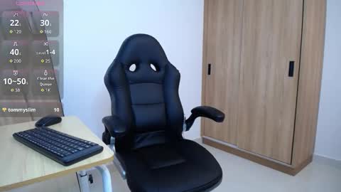 Snapshot of karoll_marquez chatting on 16, 10, 2025 karol online show from 16, 10, 2025