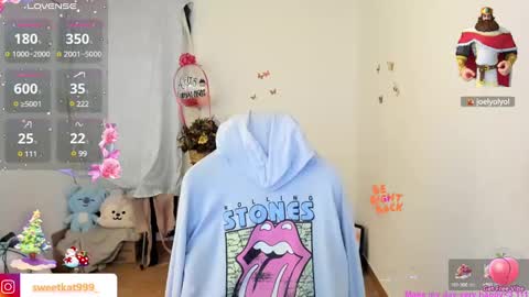 Snapshot of kat_ly_chan chatting on 22, 12, 2024 Kat online show from 22, 12, 2024