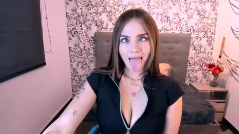Snapshot of katahoot_ chatting on 10, 3, 2025 K A T A H O O T online show from 10, 3, 2025