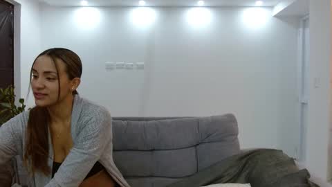 Snapshot of katalina_sexygirl chatting on 19, 1, 2026 Katalina online show from 19, 1, 2026