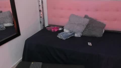   online show from 16, 4, 2026