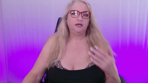 Snapshot of katdsinclair chatting on 26, 2, 2025 Kat D Sinclair online show from 26, 2, 2025