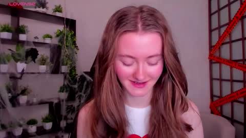 Snapshot of kate_cuddle chatting on 28, 10, 2025 Kate online show from 28, 10, 2025