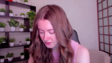 Snapshot of kate_cuddle chatting on 24, 11, 2025 Kate online show from 24, 11, 2025