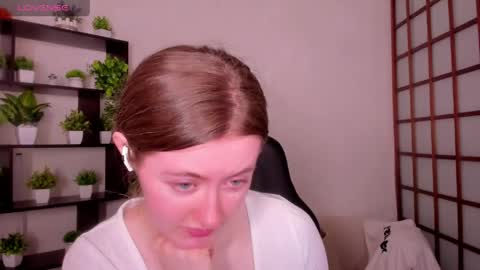 Snapshot of kate_cuddle chatting on 8, 5, 2026 Kate online show from 8, 5, 2026