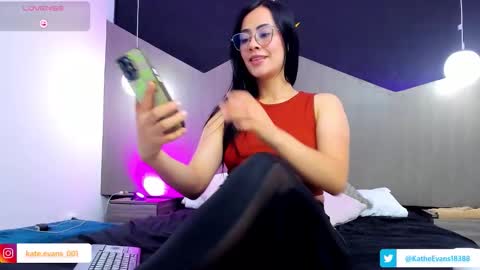 Snapshot of kate_evans1 chatting on 23, 2, 2026 Kate Evans online show from 23, 2, 2026