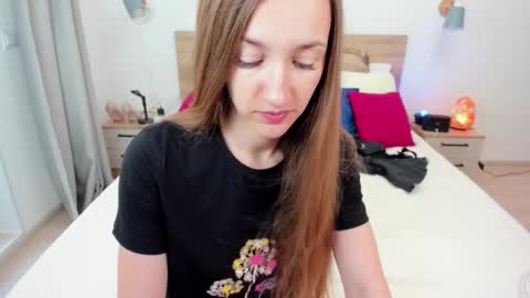 Snapshot of kate_redgar chatting on 27, 9, 2025 kate_redgar online show from 27, 9, 2025