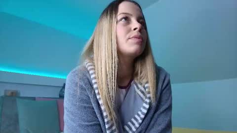 KateAllyaa online show from 21, 12, 2025