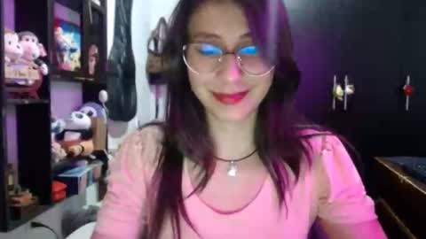 Snapshot of kateeen18 chatting on 3, 12, 2025 Kateeen18 online show from 3, 12, 2025