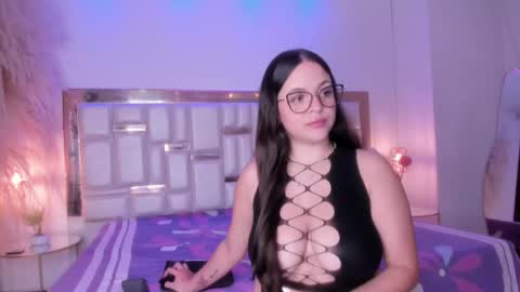 KateMoorex online show from 7, 2, 2026