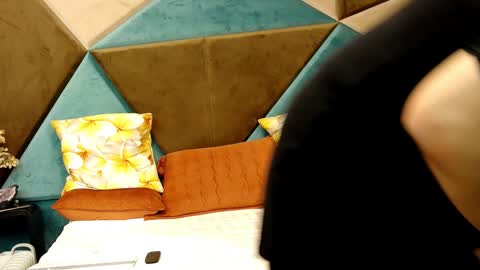 KateQueenston --  online show from 11, 12, 2024