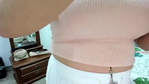 Snapshot of katerinamilf_ chatting on 27, 10, 2025 kata online show from 27, 10, 2025