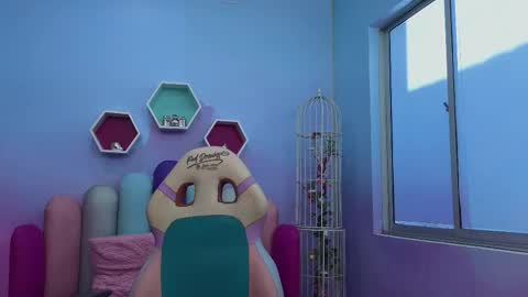 Kate Skinny  online show from 15, 12, 2025