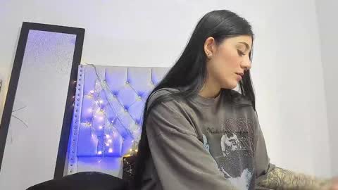 love meeee online show from 14, 10, 2025