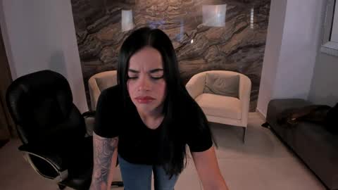 Snapshot of katesunder chatting on 8, 6, 2026 K A T E online show from 8, 6, 2026