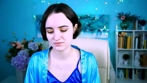 katewillows online show from 4, 3, 2026