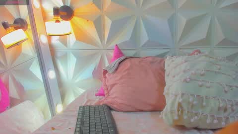 Snapshot of kathalinaxvip chatting on 3, 12, 2025 katha online show from 3, 12, 2025