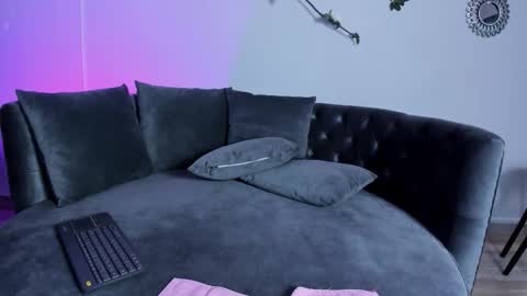 KATHE ANDERSON online show from 27, 11, 2025