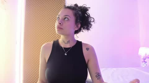 Snapshot of kathegomez_ chatting on 25, 1, 2025 KatheGomez  online show from 25, 1, 2025