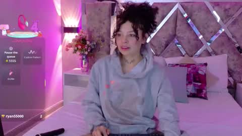 Snapshot of kathegomez_ chatting on 15, 10, 2025 KatheGomez  online show from 15, 10, 2025