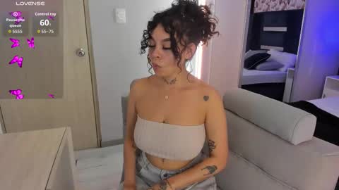 KatheGomez  online show from 2, 12, 2025