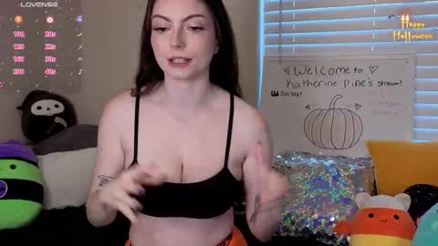 Snapshot of katherinebaby19 chatting on 11, 10, 2025 Katherinepine online show from 11, 10, 2025