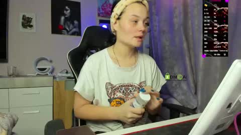 Snapshot of kathiekat chatting on 23, 2, 2025 Kathie online show from 23, 2, 2025