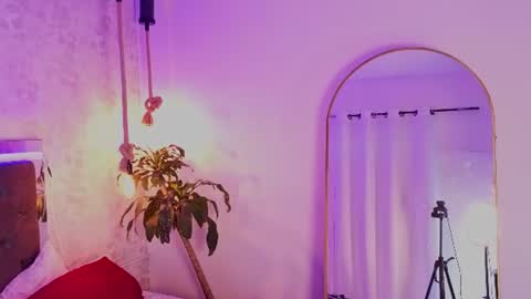 Snapshot of kathira_londres chatting on 19, 6, 2026 Sofia online show from 19, 6, 2026