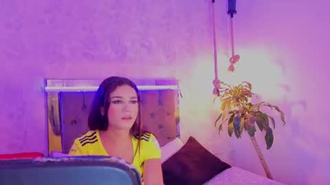 Snapshot of kathira_londres chatting on 23, 6, 2026 Sofia online show from 23, 6, 2026