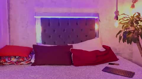 Snapshot of kathira_londres chatting on 26, 6, 2026 Sofia online show from 26, 6, 2026