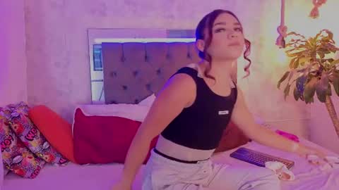 Snapshot of kathira_londres chatting on 1, 7, 2026 Sofia online show from 1, 7, 2026