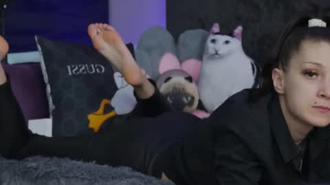 kathleen_frost online show from 12, 12, 2024