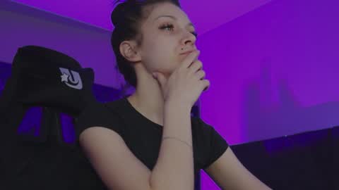 kathleen_frost online show from 8, 2, 2025