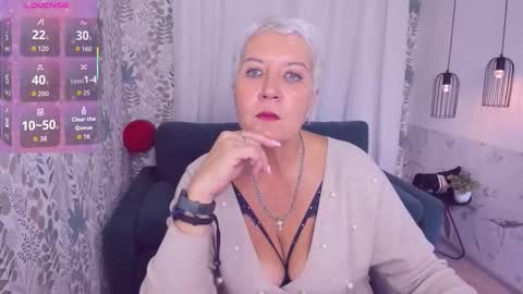 Snapshot of kathy_sunn chatting on 9, 10, 2025 Kathy online show from 9, 10, 2025