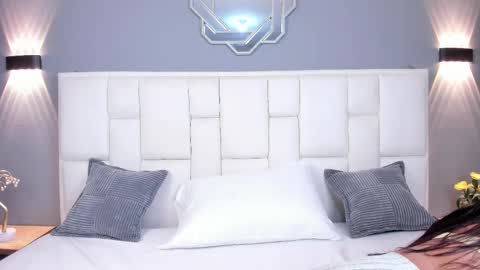 Snapshot of kathymirrow chatting on 5, 11, 2025 Kathy online show from 5, 11, 2025