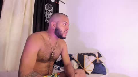 Snapshot of katia__dann chatting on 19, 9, 2025 katalina y Daniel online show from 19, 9, 2025