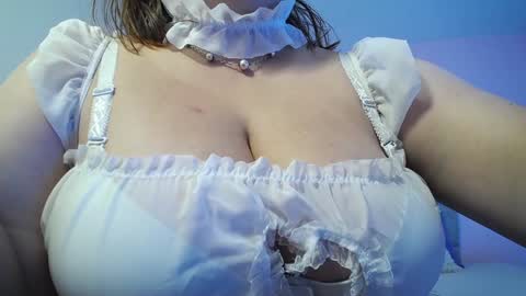 Snapshot of katie_joness chatting on 20, 12, 2024 katerin Joness online show from 20, 12, 2024