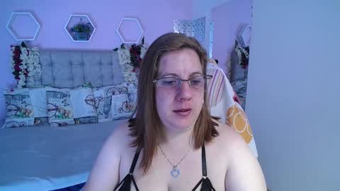 Snapshot of katie_joness chatting on 14, 1, 2025 katerin Joness online show from 14, 1, 2025