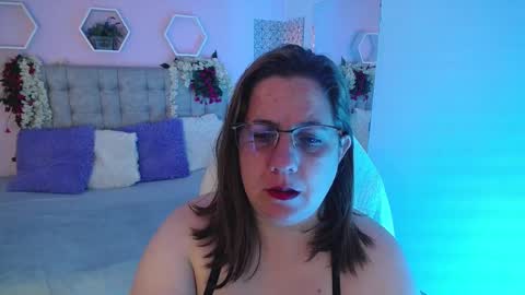 Snapshot of katie_joness chatting on 8, 3, 2025 katerin Joness online show from 8, 3, 2025