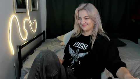 Snapshot of katiebabys chatting on 22, 2, 2026 Katie online show from 22, 2, 2026