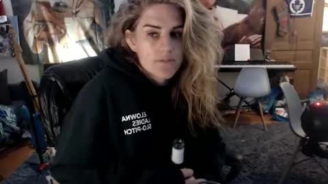 Snapshot of katiecutie_5 chatting on 27, 5, 2026 Katie online show from 27, 5, 2026