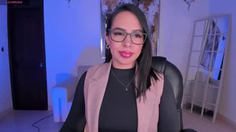 Kate Stonne online show from 11, 9, 2025