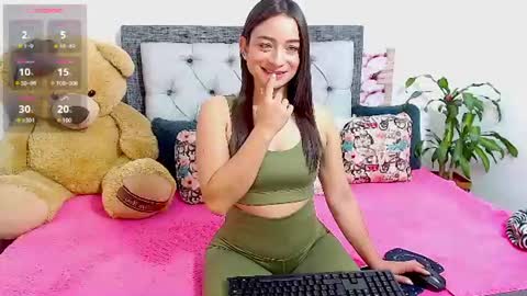 Snapshot of katikloving chatting on 7, 7, 2026 Follow Instagram katikloving online show from 7, 7, 2026
