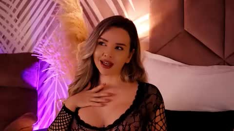 Snapshot of katjolie chatting on 10, 10, 2025 KatJolie online show from 10, 10, 2025