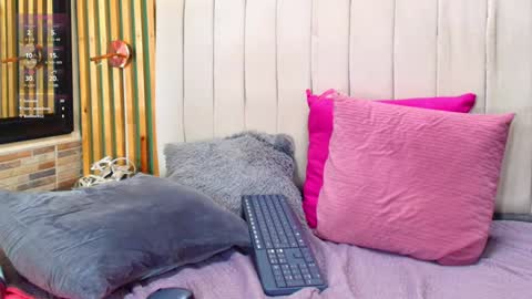 K A T L Y N  online show from 8, 2, 2025