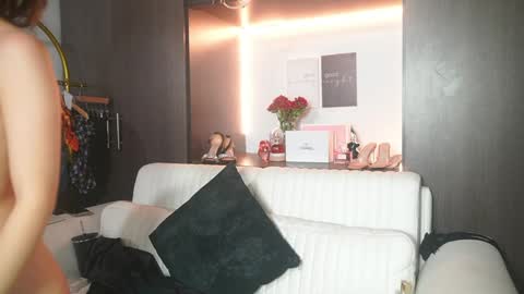 K A T L Y N  online show from 2, 4, 2026