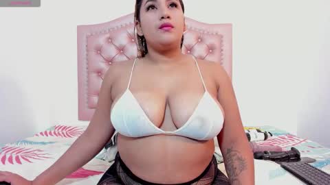 Snapshot of katryn_priietto chatting on 1, 2, 2026 katryn online show from 1, 2, 2026