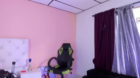 Snapshot of katte_landerr chatting on 4, 10, 2025 Katte online show from 4, 10, 2025