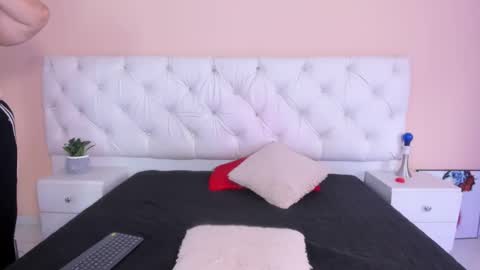 Snapshot of katte_landerr chatting on 25, 11, 2025 Katte online show from 25, 11, 2025