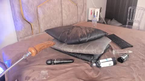 Katerine online show from 4, 3, 2025